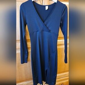 Timeless Fitted Black Dress with slit Size 6